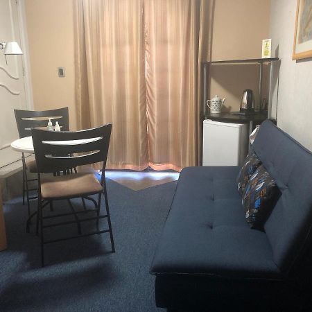 Amplia Habitacion Tipo Ejecutiva Con Bano Y Acceso Privados โทลุกา ภายนอก รูปภาพ