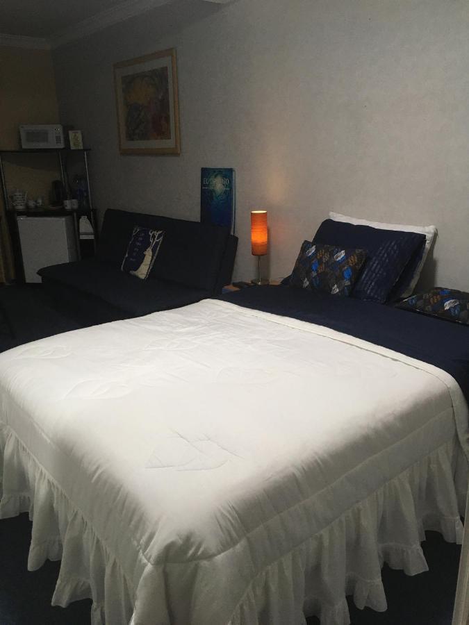 Amplia Habitacion Tipo Ejecutiva Con Bano Y Acceso Privados โทลุกา ภายนอก รูปภาพ